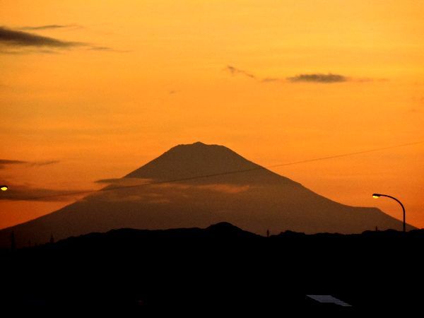 朝焼けと富士山  2019.08.12 早朝・河口公園から