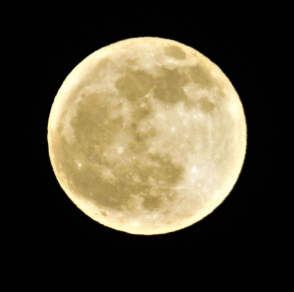 昼間は☀青空・夜は🌕満月