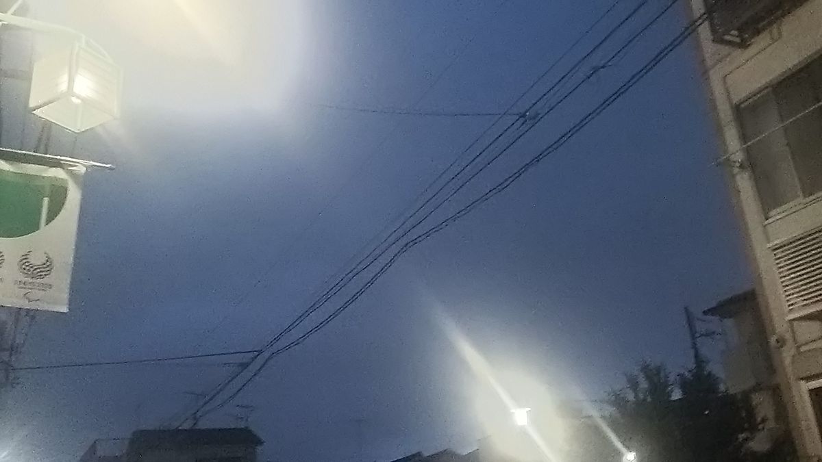 梅雨の合間。