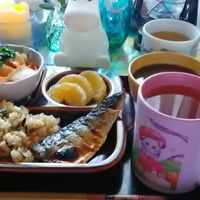 おゆうごはんはあさりの炊き込みご飯に...