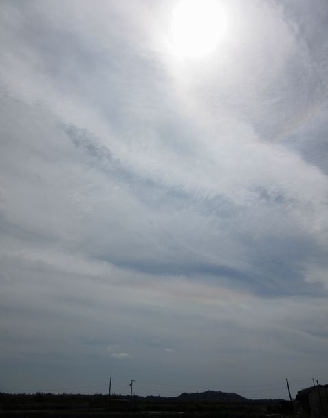 2017.04.12  環水平・アーク 太陽を丸く包む暈の半径よりさらに倍下方 地平線に近い当