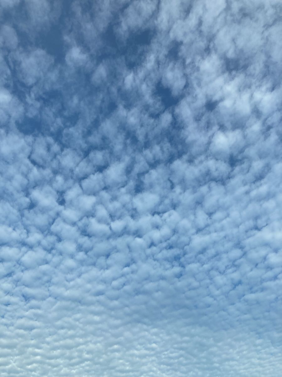 7月13日早朝の空  ◼️◻️大気の状態が不安定です