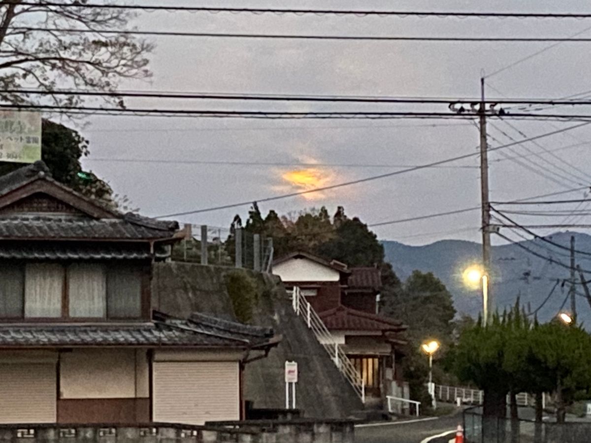 空を見上げて(誰かさんのパクリ💣)