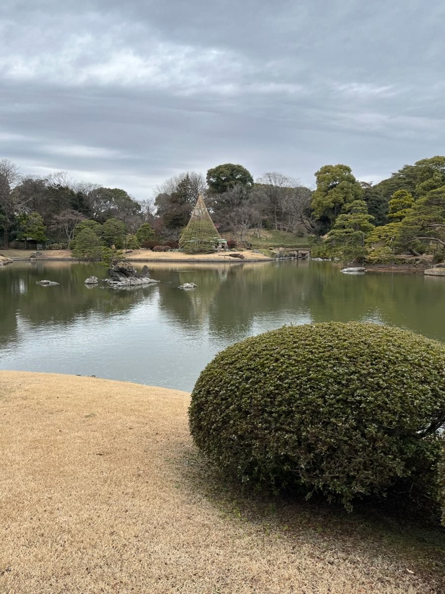 六義園