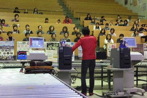 花と触れ合い　親子でチャレンジ・アレンジ