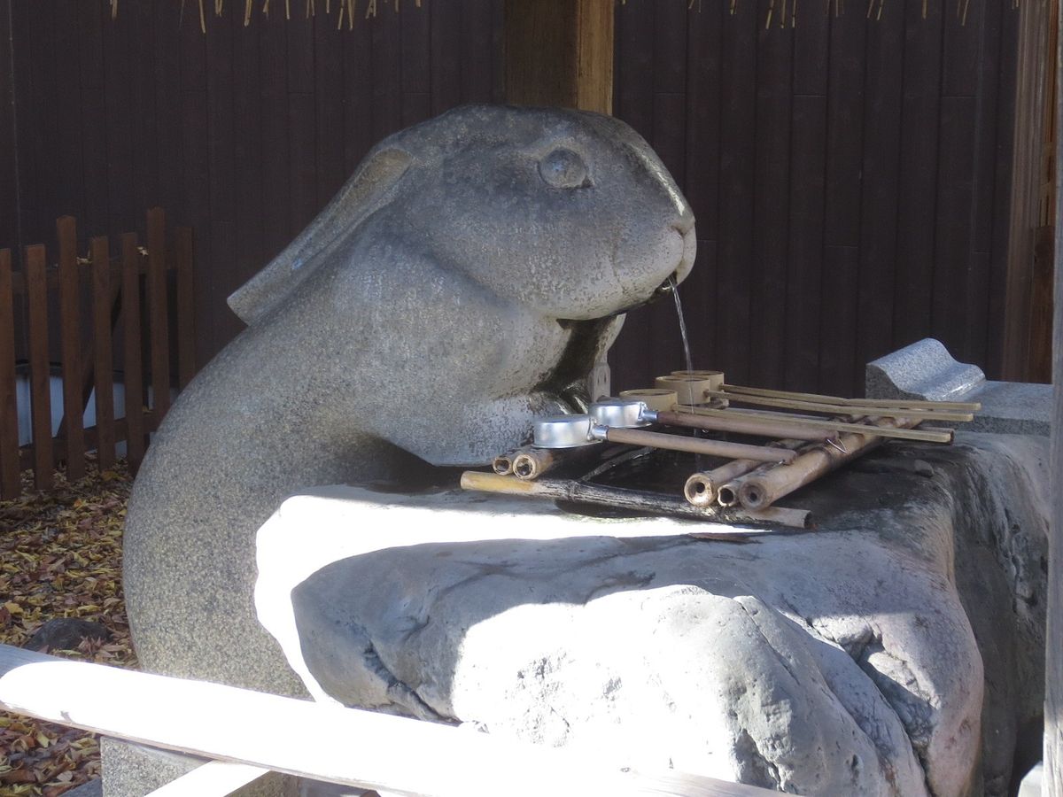 ウサギの多くいる神社