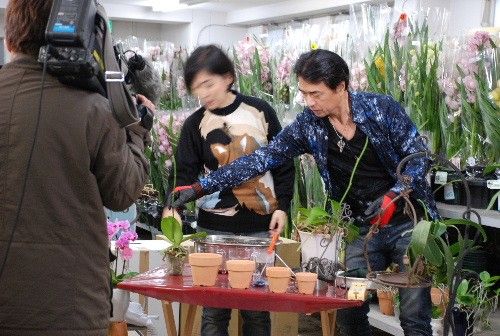 12月　26日（土）午前6:00～6:30　サンテレビ『手づくり花づくり』 に出演する予定です。