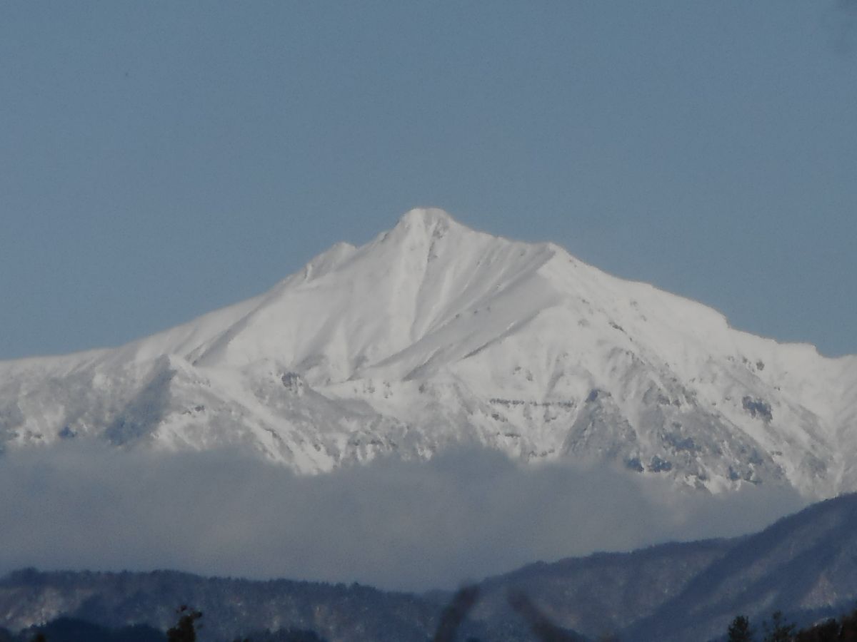 雪囲いの途中ですが・・・（＾*＾；）