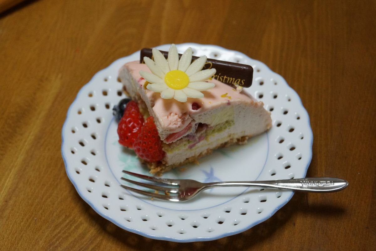 こっとのケーキで～す