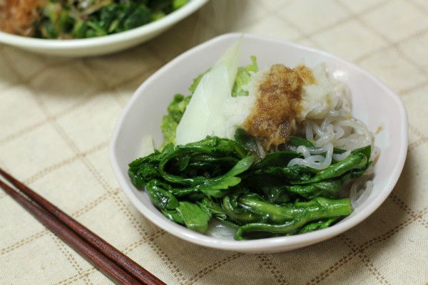 白菜を食べる