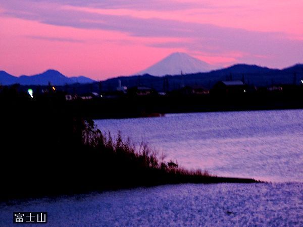 沈み行く満月。ウォーキングMS⑧２日目(2557日目)