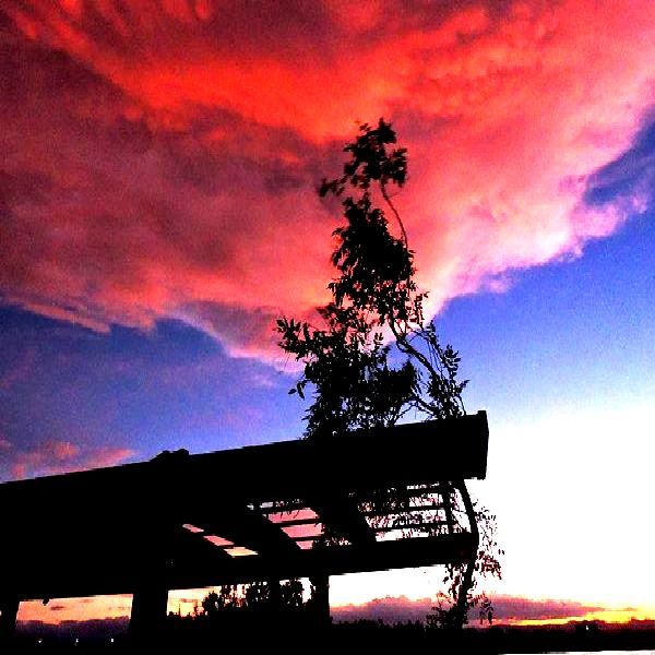 息を飲む朝焼け雲