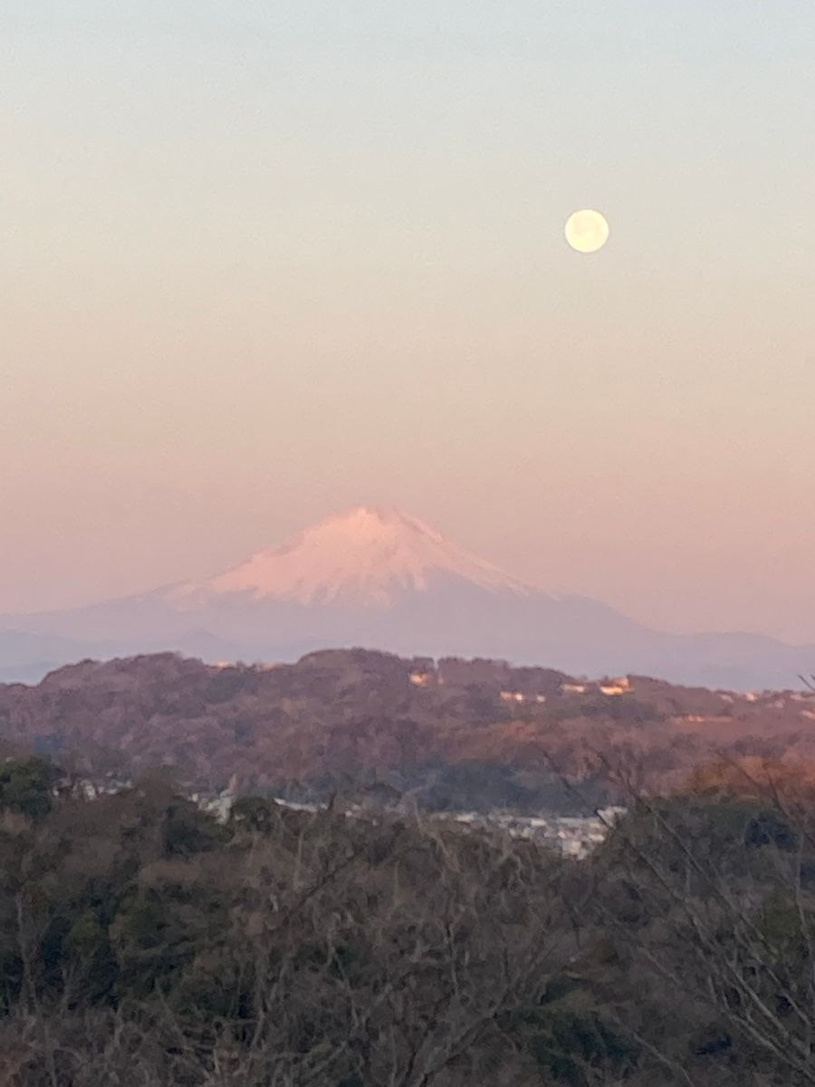 有明の満月と富士山、初めてのラックス。