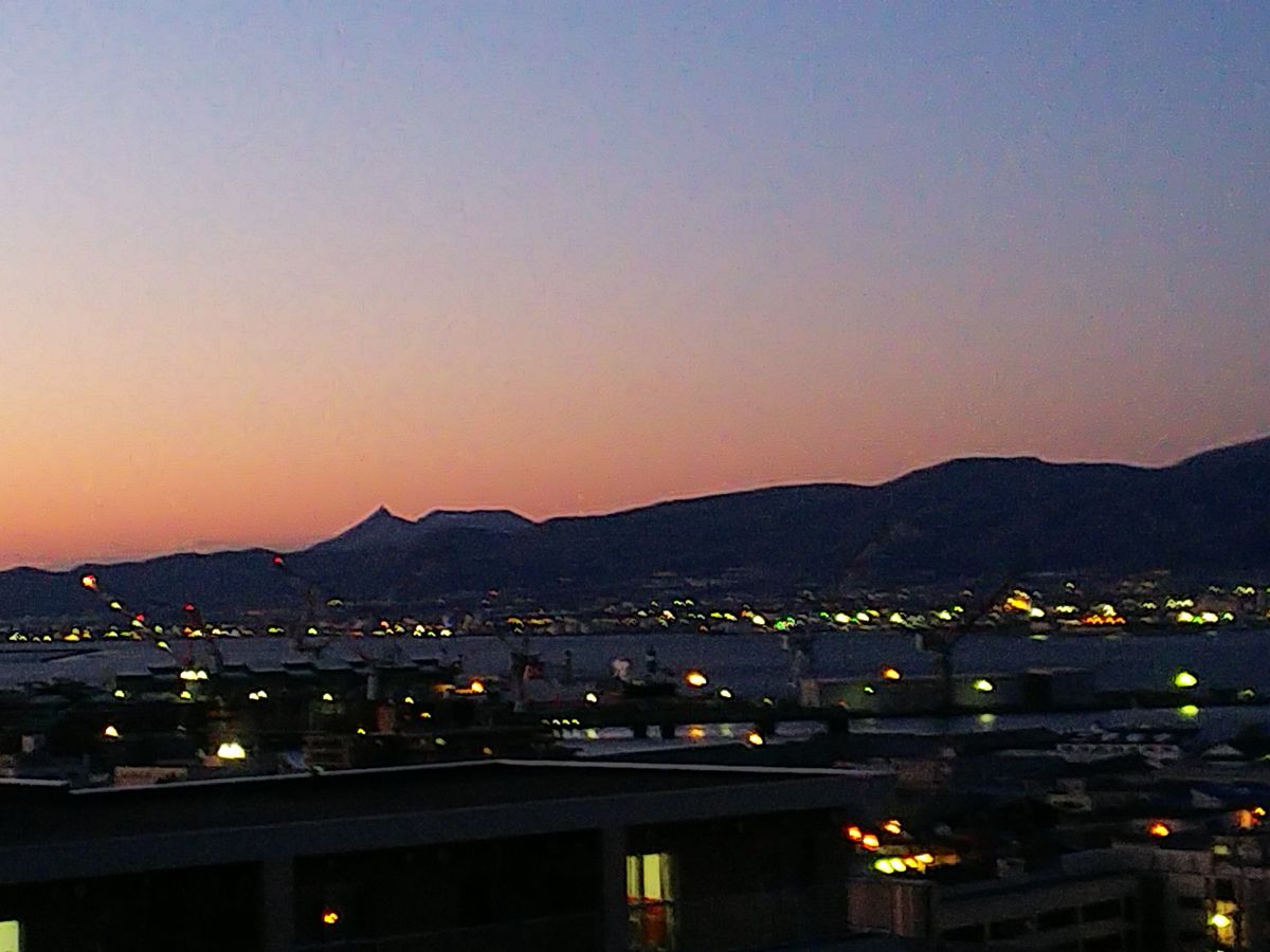 夕焼けの函館ベイエリア