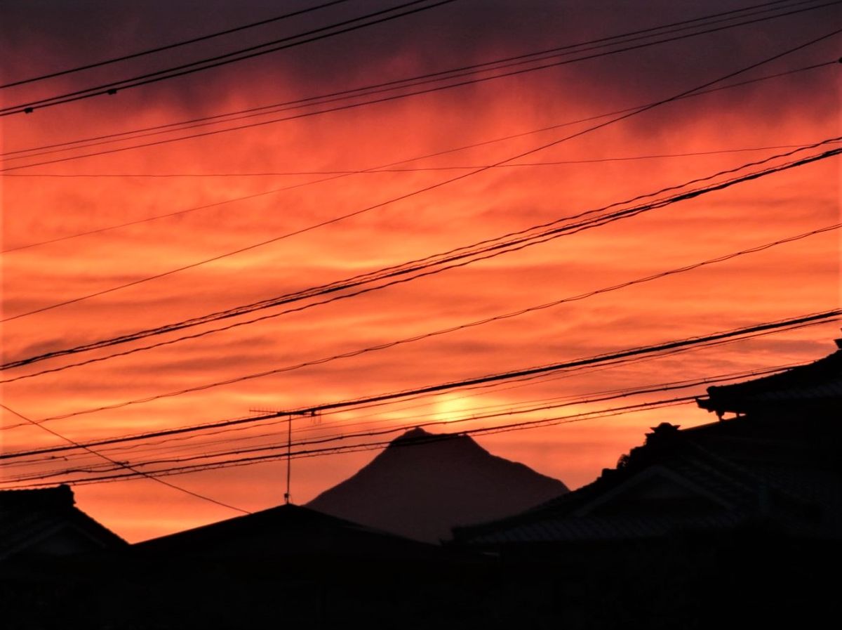 🌄夕焼け空が真っ赤っか🎶