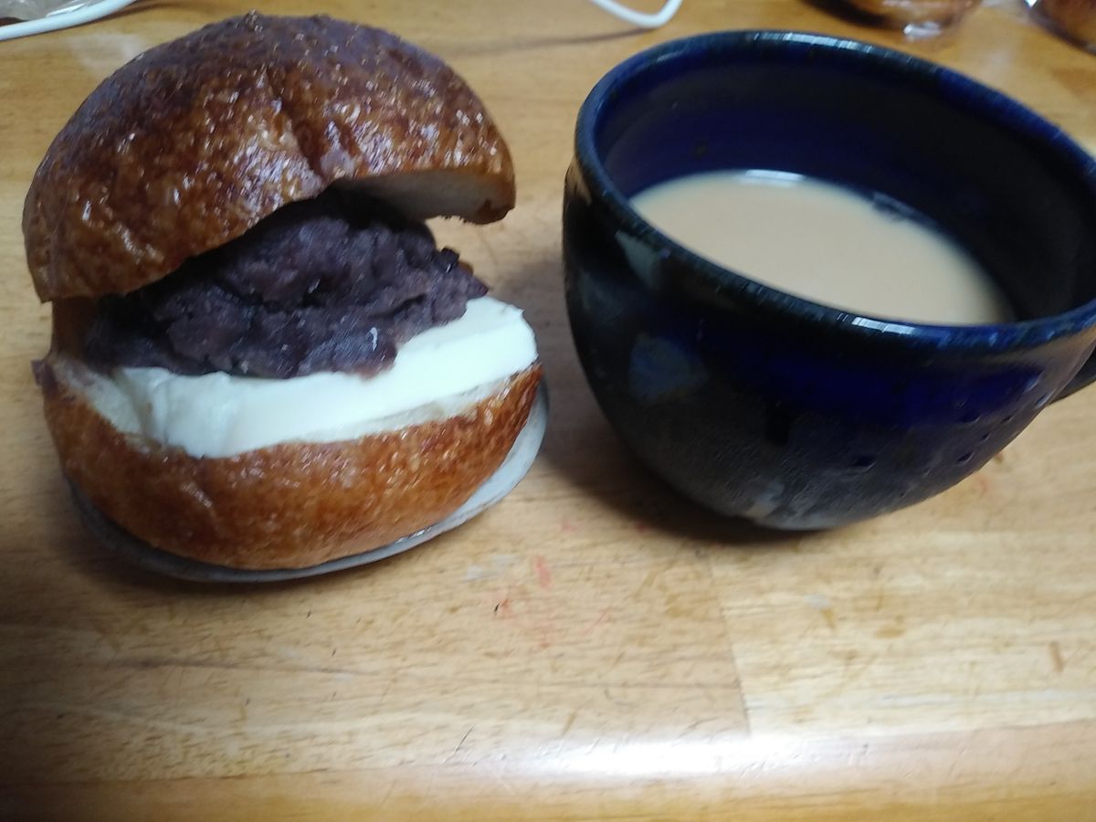 あんバター悪魔👿の食べ物…😁