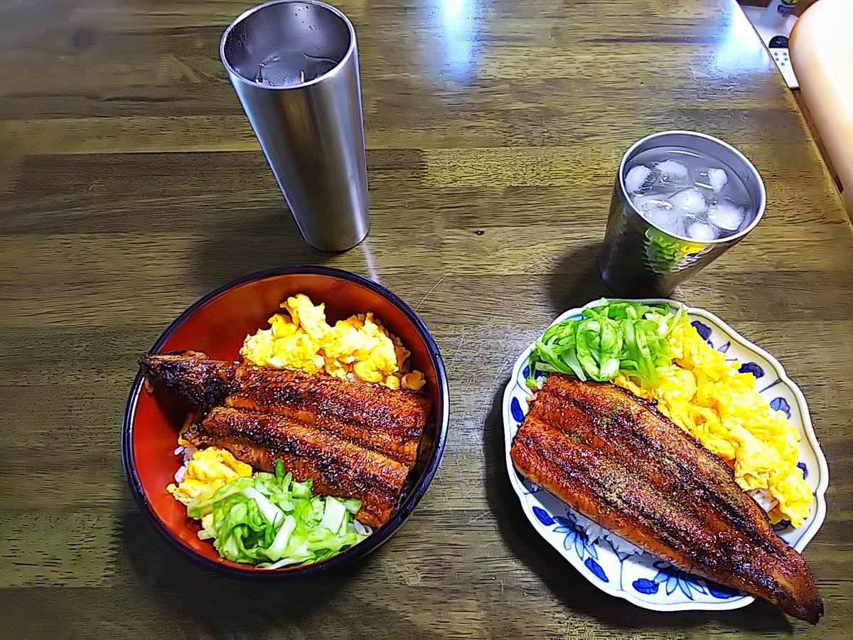 暑さに負けるな‼️   スタミナ丼🥢