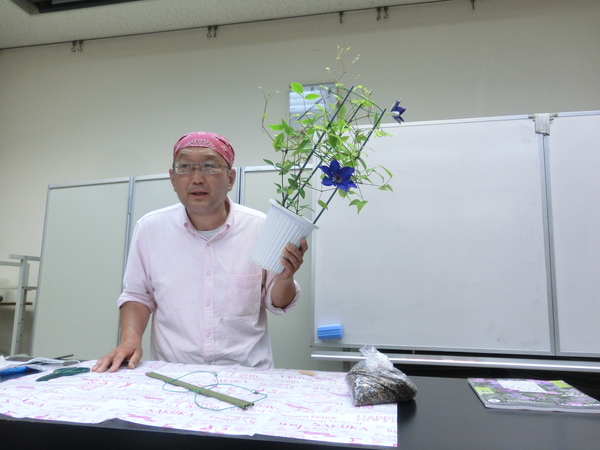 金子先生の クレマチスの育て方教室 写真2枚目 Fuchiさんの日記 みんなの趣味の園芸 18 05 03